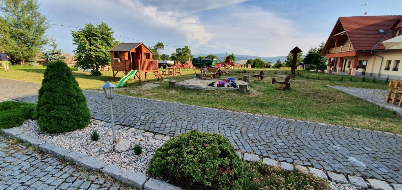 Hotel Farma Vysoka Chrastava Exterior foto