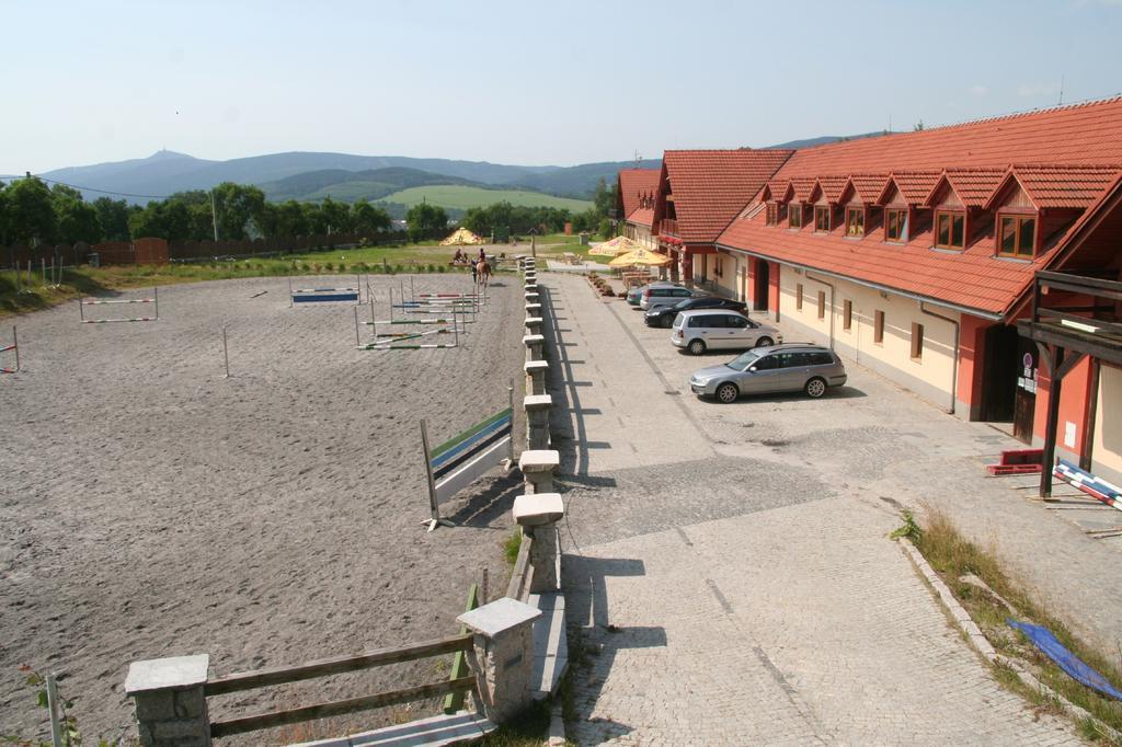 Hotel Farma Vysoka Chrastava Exterior foto