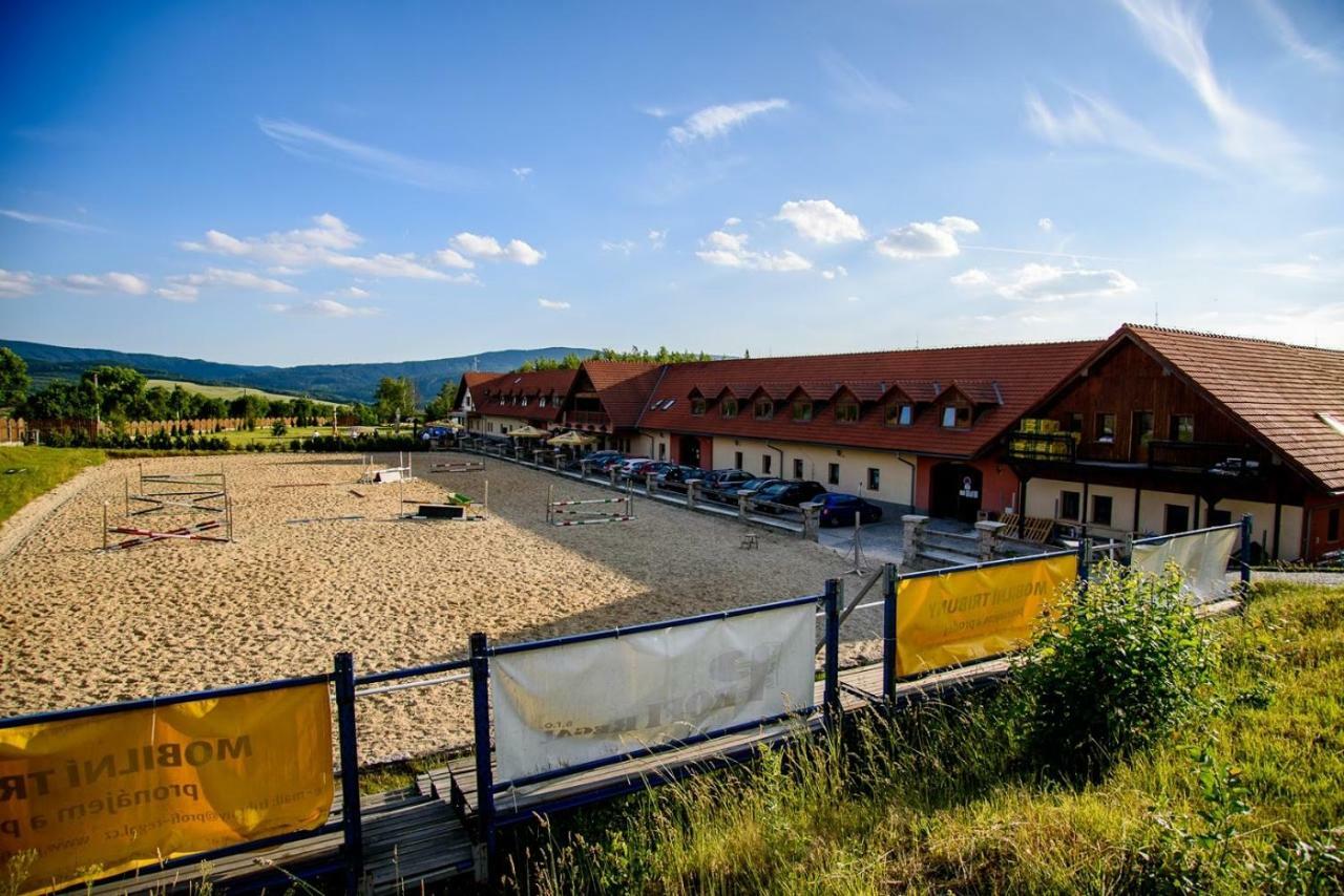 Hotel Farma Vysoka Chrastava Exterior foto
